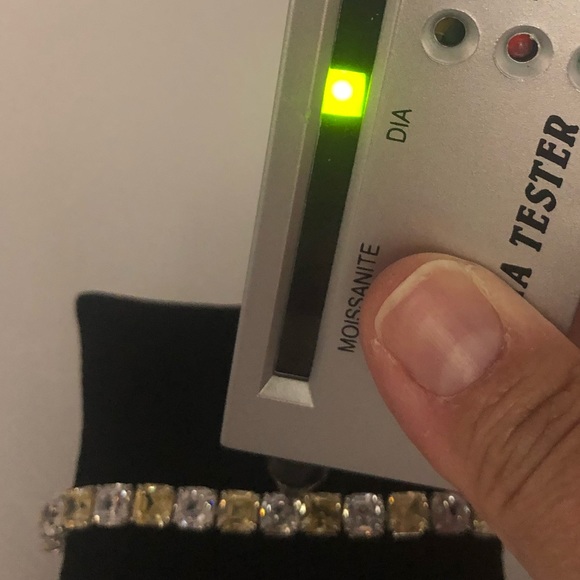 28ct Asscher Tennis Bracelet - Picture 15 of 16